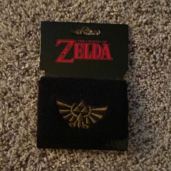 THE LEGEND OF ZELDA Official Nintendo Armband NWT - Picture 1 of 2